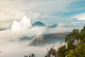 Gowisata-Tips Anti-Gagal ke Bromo: Persiapan Fisik & Sewa Jeep Murah